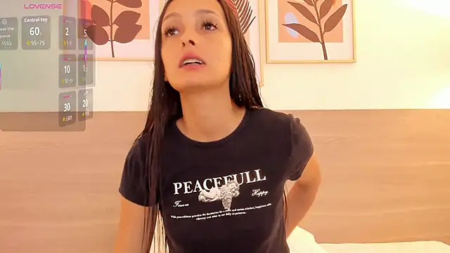 Snapshot of nataliiiiia chatting on 11/14/25, 12:15 nataliiiiia online show from 11/14/25, 12:15