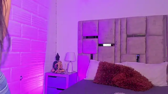 EmmaBecket2 online show from 11/20/25, 04:01