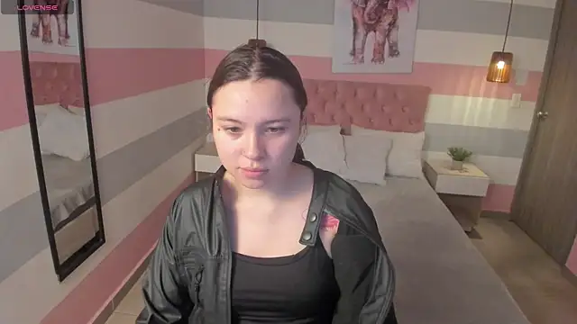 Snapshot of Carol_Pinter chatting on 01/11/25, 01:43 Carol Pinter online show from 01/11/25, 01:43