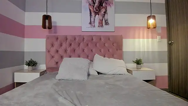 Snapshot of Carol_Pinter chatting on 02/05/25, 04:36 Carol Pinter online show from 02/05/25, 04:36