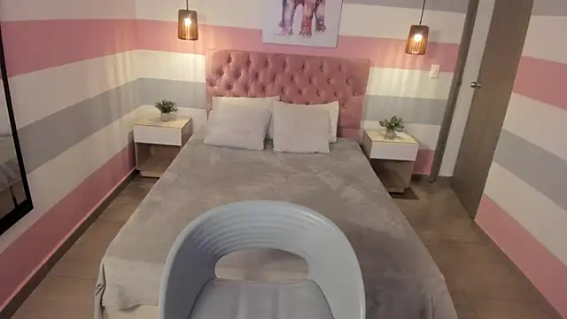 Snapshot of Carol_Pinter chatting on 02/19/25, 12:55 Carol Pinter online show from 02/19/25, 12:55