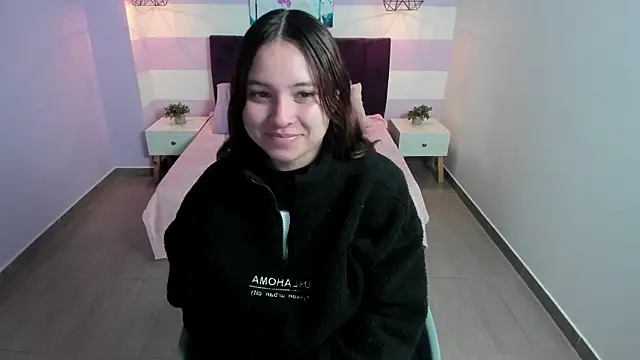 Snapshot of Carol_Pinter chatting on 03/21/25, 01:34 Carol Pinter online show from 03/21/25, 01:34