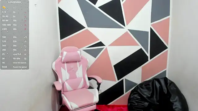 Snapshot of Carol_Pinter chatting on 09/24/25, 02:42 Carol Pinter online show from 09/24/25, 02:42