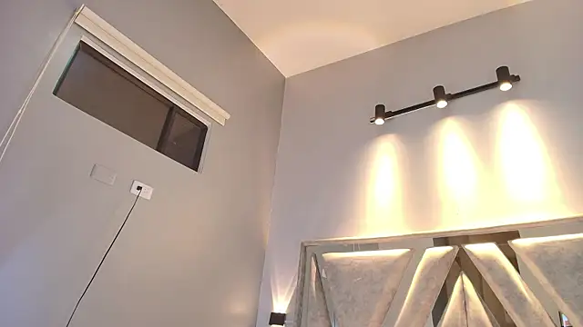 Annie9  online show from 09/11/25, 04:12