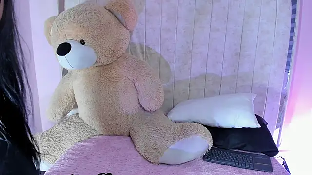 Annie9  online show from 09/20/25, 03:29