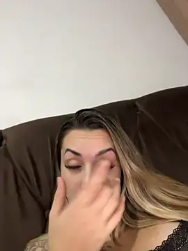 hotskinny1 online show from 05/15/26, 11:23