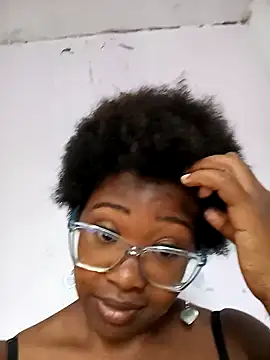 Snapshot of Daniela518 chatting on 12/05/24, 10:33 Daniela518 online show from 12/05/24, 10:33