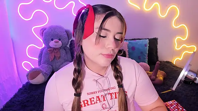 Snapshot of Isa_belaa chatting on 11/11/25, 04:51 Isa belaa online show from 11/11/25, 04:51