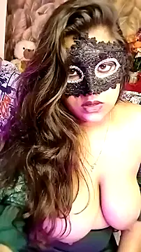 Snapshot of Hottyalia chatting on 12/12/24, 06:14 Hottyalia online show from 12/12/24, 06:14