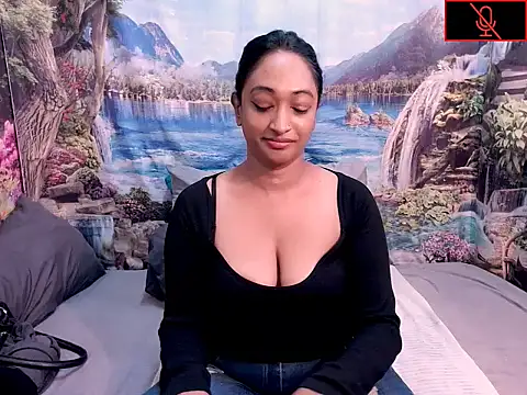 Snapshot of indianspicey chatting on 11/14/25, 05:28 indianspicey online show from 11/14/25, 05:28