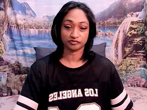 Snapshot of indianspicey chatting on 11/18/25, 05:23 indianspicey online show from 11/18/25, 05:23