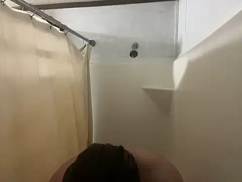 Snapshot of IvanaPlenty chatting on 12/21/24, 01:47 IvanaPlenty online show from 12/21/24, 01:47