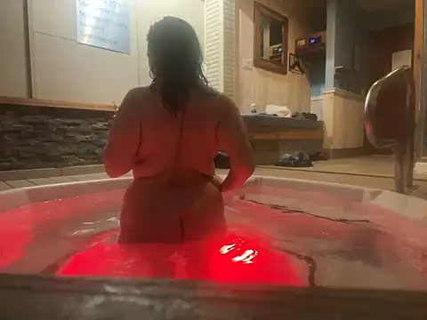 Snapshot of IvanaPlenty chatting on 12/31/24, 02:51 IvanaPlenty online show from 12/31/24, 02:51