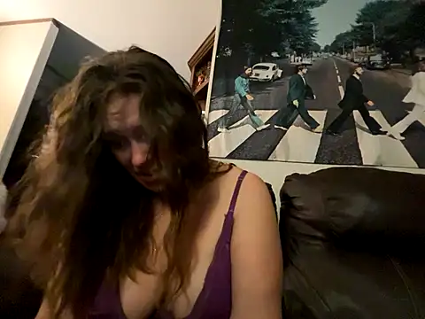 Snapshot of IvanaPlenty chatting on 10/06/25, 10:02 IvanaPlenty online show from 10/06/25, 10:02