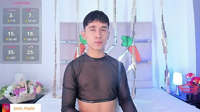 Snapshot of Thayler_jones chatting on 04/02/26, 11:08 Thayler jones online show from 04/02/26, 11:08