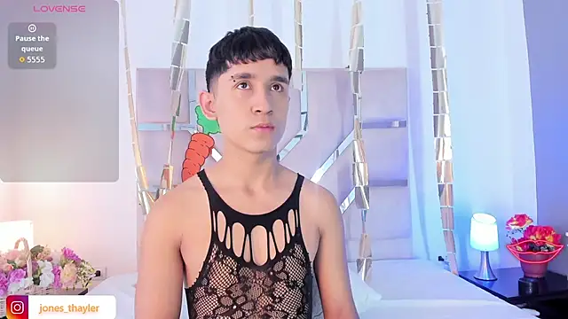 Snapshot of Thayler_jones chatting on 04/03/26, 11:08 Thayler jones online show from 04/03/26, 11:08