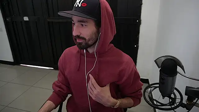 Snapshot of Your_Ice_cream chatting on 12/26/24, 09:15 Your Ice cream online show from 12/26/24, 09:15