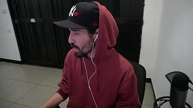 Snapshot of Your_Ice_cream chatting on 12/28/24, 03:58 Your Ice cream online show from 12/28/24, 03:58