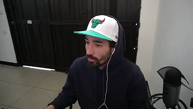 Snapshot of Your_Ice_cream chatting on 12/29/24, 04:19 Your Ice cream online show from 12/29/24, 04:19