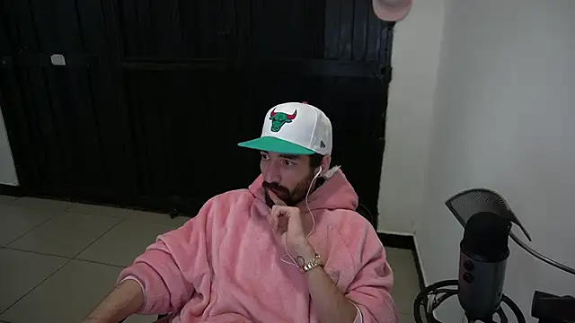 Snapshot of Your_Ice_cream chatting on 01/02/25, 02:11 Your Ice cream online show from 01/02/25, 02:11