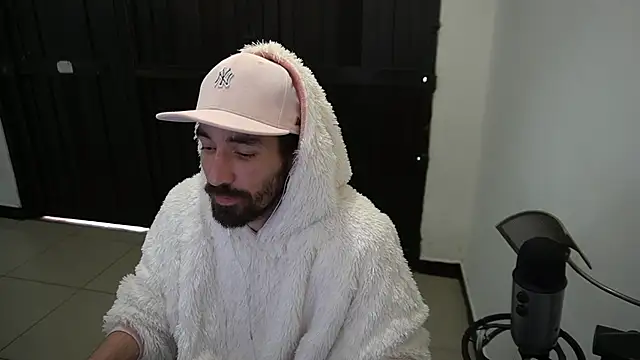 Snapshot of Your_Ice_cream chatting on 01/03/25, 01:58 Your Ice cream online show from 01/03/25, 01:58