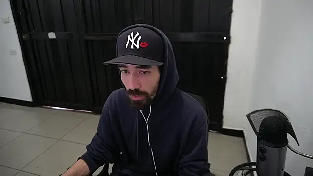 Snapshot of Your_Ice_cream chatting on 01/10/25, 12:04 Your Ice cream online show from 01/10/25, 12:04