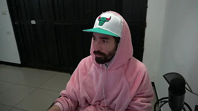 Snapshot of Your_Ice_cream chatting on 01/16/25, 02:09 Your Ice cream online show from 01/16/25, 02:09