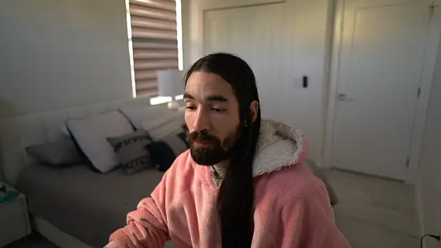 Snapshot of Your_Ice_cream chatting on 03/13/25, 01:07 Your Ice cream online show from 03/13/25, 01:07