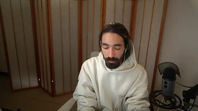 Snapshot of Your_Ice_cream chatting on 10/12/25, 03:44 Your Ice cream online show from 10/12/25, 03:44