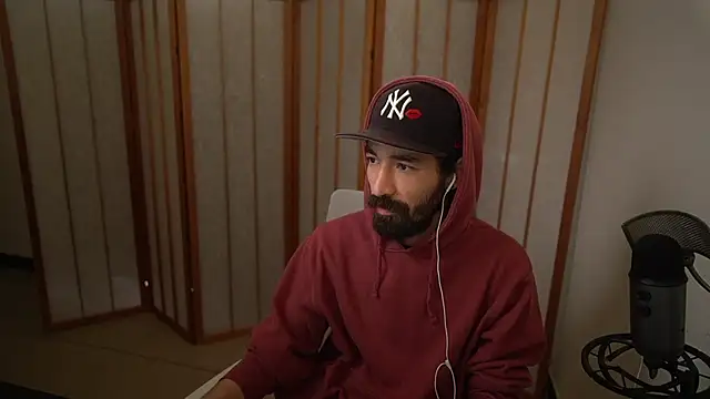 Snapshot of Your_Ice_cream chatting on 10/17/25, 05:04 Your Ice cream online show from 10/17/25, 05:04