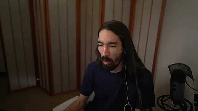 Snapshot of Your_Ice_cream chatting on 11/11/25, 01:22 Your Ice cream online show from 11/11/25, 01:22