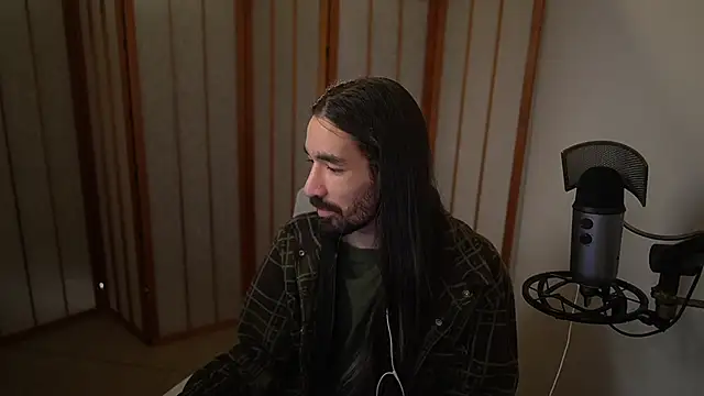 Snapshot of Your_Ice_cream chatting on 11/24/25, 03:56 Your Ice cream online show from 11/24/25, 03:56