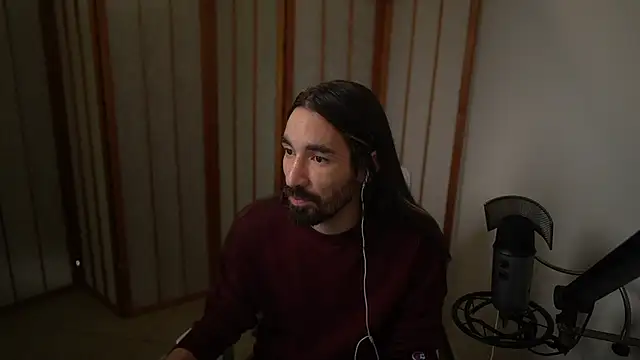 Snapshot of Your_Ice_cream chatting on 11/25/25, 01:44 Your Ice cream online show from 11/25/25, 01:44