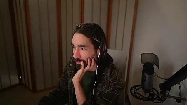 Snapshot of Your_Ice_cream chatting on 11/27/25, 03:25 Your Ice cream online show from 11/27/25, 03:25