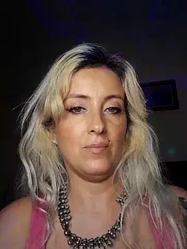 Snapshot of DesireSatler chatting on 02/28/25, 04:54 DesireSatler online show from 02/28/25, 04:54