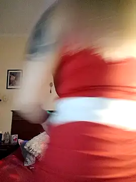 Snapshot of DesireSatler chatting on 10/17/25, 04:04 DesireSatler online show from 10/17/25, 04:04