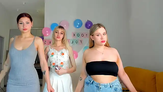 Snapshot of lina_x_x chatting on 01/18/25, 03:59 lina x x online show from 01/18/25, 03:59