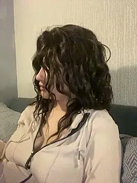 KikiWatson online show from 02/07/25, 08:55