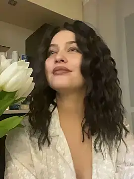 KikiWatson online show from 02/16/25, 05:04