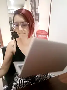 your red rose  online show from 12/10/24, 09:22