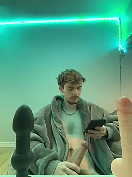 plumboyee online show from 12/20/24, 10:54