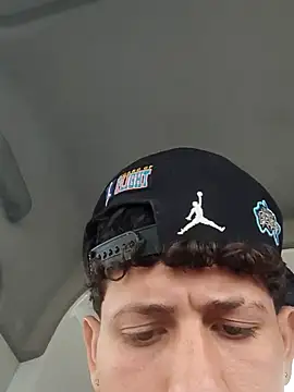 Snapshot of LatinBoysxxx chatting on 11/06/25, 01:56 LatinBoysxxx online show from 11/06/25, 01:56