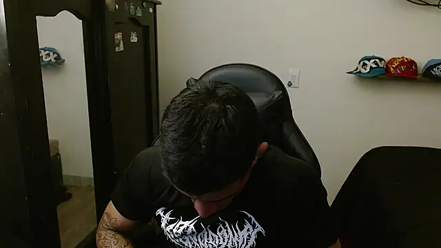 kv   xxx  online show from 12/21/25, 11:45