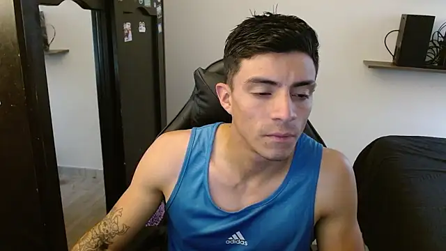 kv   xxx  online show from 02/17/26, 03:40