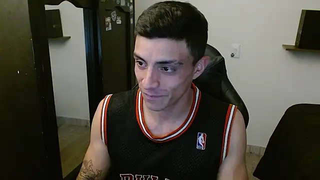 kv   xxx  online show from 03/18/26, 09:40