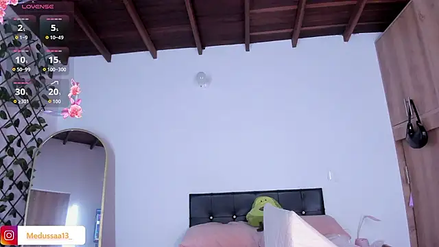 medussa13  online show from 03/05/26, 12:01