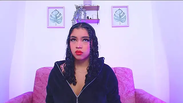 Snapshot of Sara_Jhonson chatting on 12/19/24, 11:03 Sara Jhonson online show from 12/19/24, 11:03