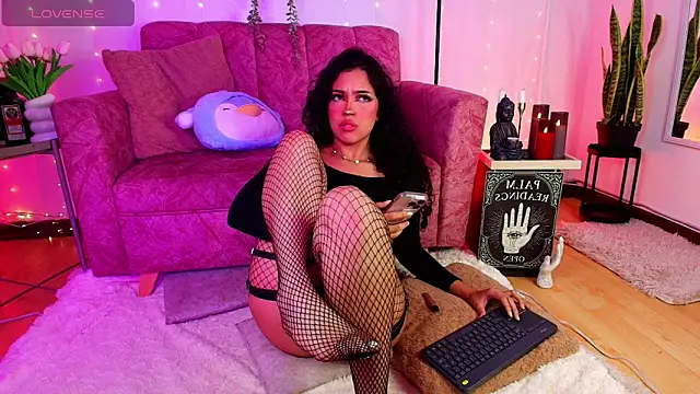 Sara Jhonson online show from 05/15/26, 11:34