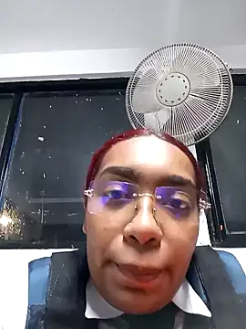 Cinnamon-Skin online show from 12/30/24, 06:20