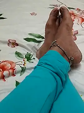 Snapshot of sneha_telugu_girl chatting on 12/27/24, 05:05 sneha telugu girl online show from 12/27/24, 05:05